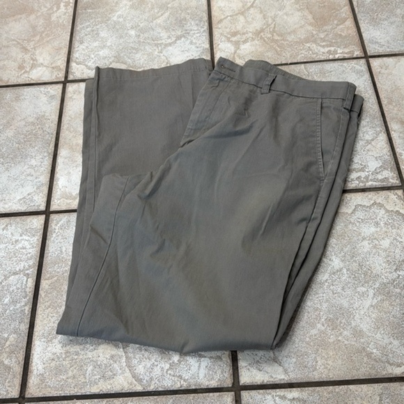Croft & Barrow Classic Fit Men’s Dress Pants - Picture 1 of 5